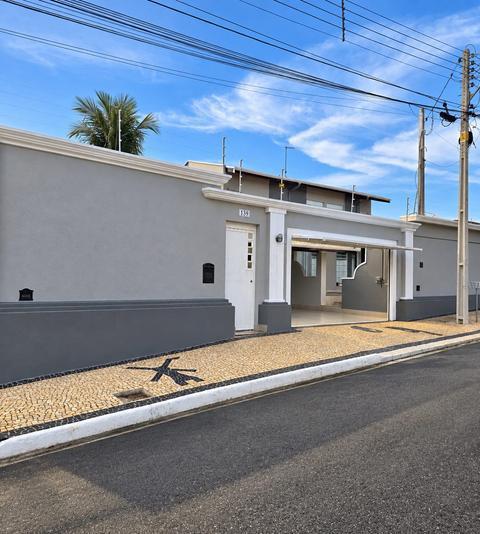Casa à venda em Holambra, Jardim Holanda, com 3 suítes, com 433.47 m²