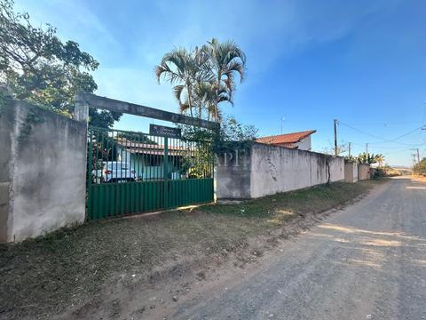 Chácara à venda em Artur Nogueira, Recanto das Flores, com 4 quartos, com 875.86 m²