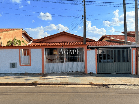 Casa à venda em Artur Nogueira, Jardim Planalto, com 4 quartos, com 155 m²