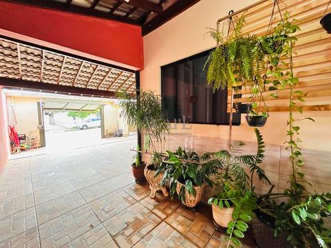 Casa à venda em Artur Nogueira, Parque Residencial Itamaraty, com 3 quartos, com 215 m²