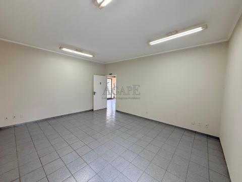 Sala para alugar em Artur Nogueira, Centro, com 23.59 m²