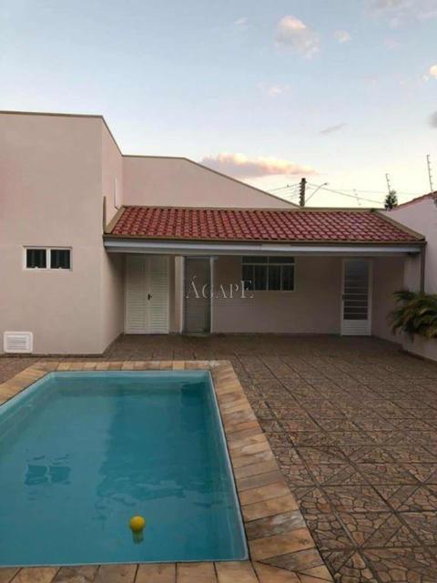 Casa à venda em Mogi Mirim, Jardim Flamboyant, com 2 quartos, com 190 m²