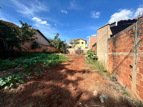 Terreno à venda em Artur Nogueira, Jardim Blumenau II, com 300 m²